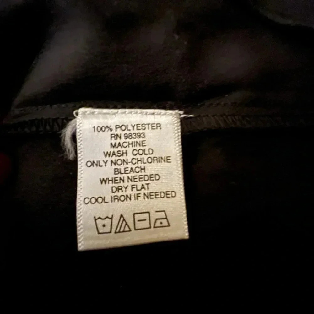 Dash by Kardashian..Black blouse with fringes. Size 2x - Picture 4 of 4